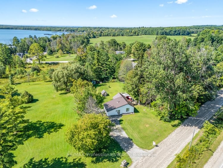 5750 Penetanguishene Rd, Springwater, Ontario, Rural Springwater