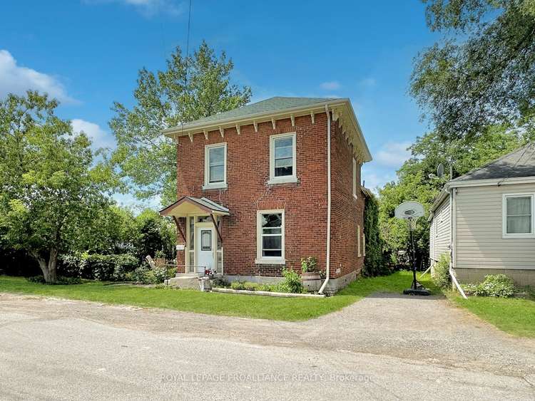 36 Oak St, Belleville, Ontario, 