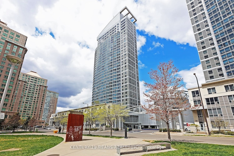 36 Lee Centre Dr, Toronto, Ontario, Woburn