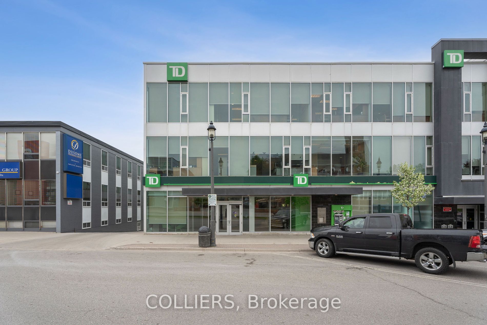 33 Collier St, Barrie, Ontario, City Centre