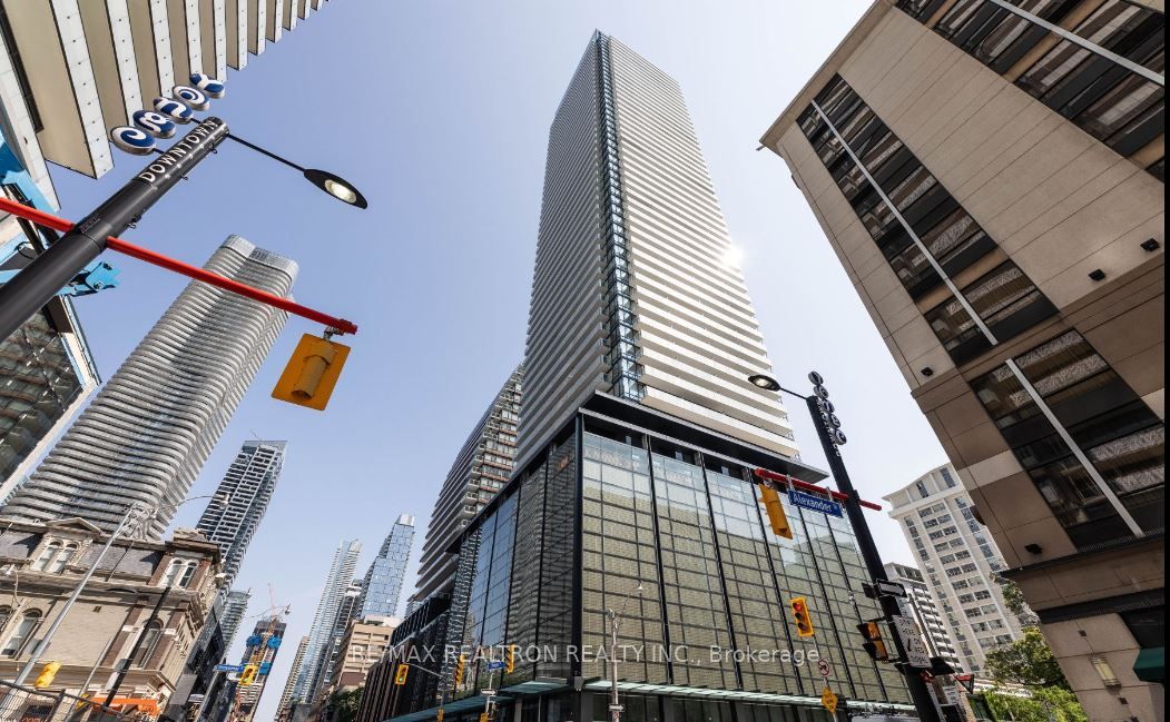 501 Yonge St, Toronto, Ontario, Church-Yonge Corridor