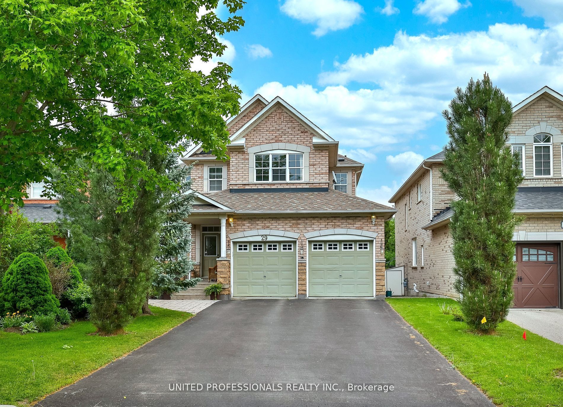 29 Raintree Cres, Richmond Hill, Ontario, Oak Ridges