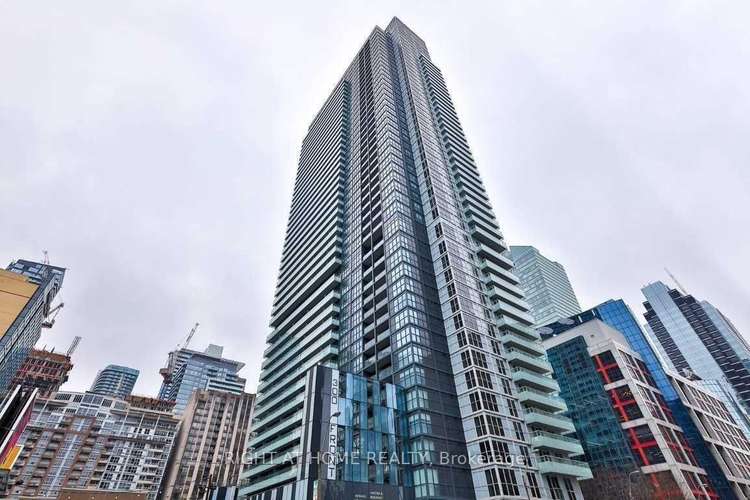 300 Front St W, Toronto, Ontario, Waterfront Communities C1