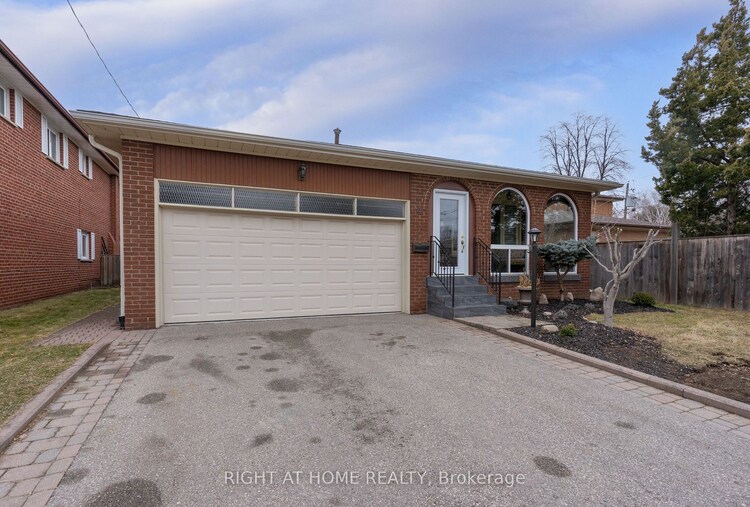 4 Easthampton Dr, Toronto, Ontario, Humber Heights