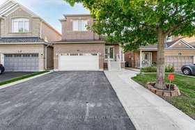 22 Sweet Clover Cres, Peel, Ontario