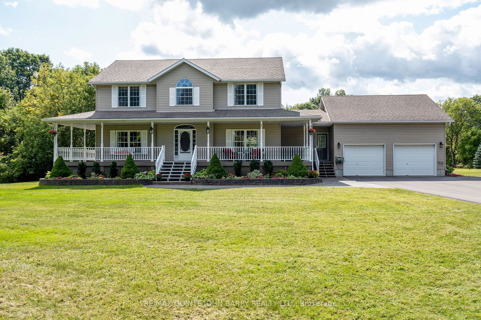 2 Fraserglen Crt, Quinte West, Ontario, 