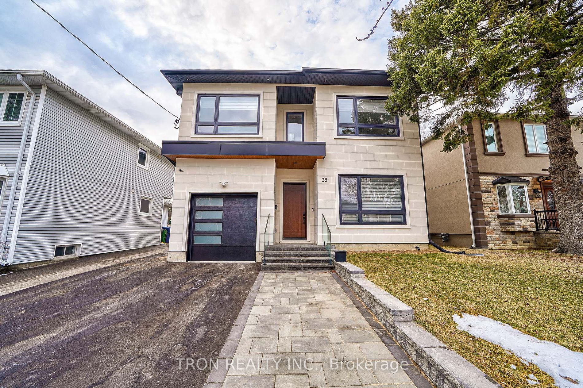 38 Uno Dr, Toronto, Ontario, Stonegate-Queensway