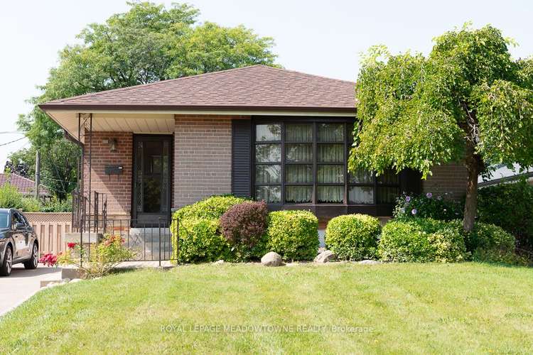 98 Silverstone Dr, Toronto, Ontario, Mount Olive-Silverstone-Jamestown