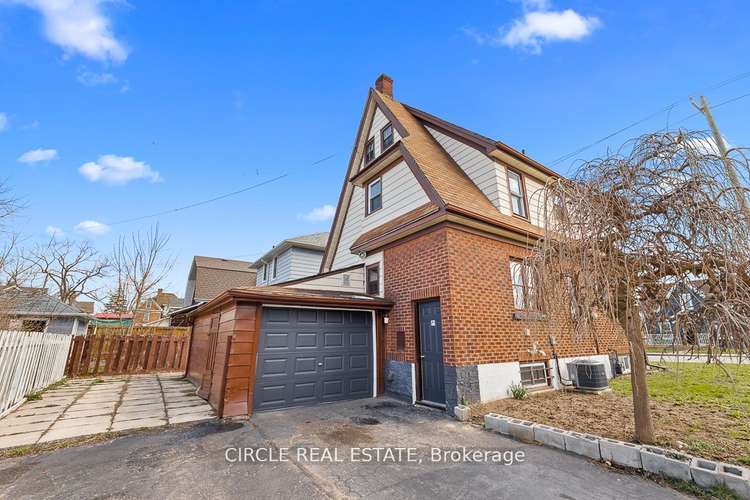 4639 Simcoe St, Niagara Falls, Ontario, 