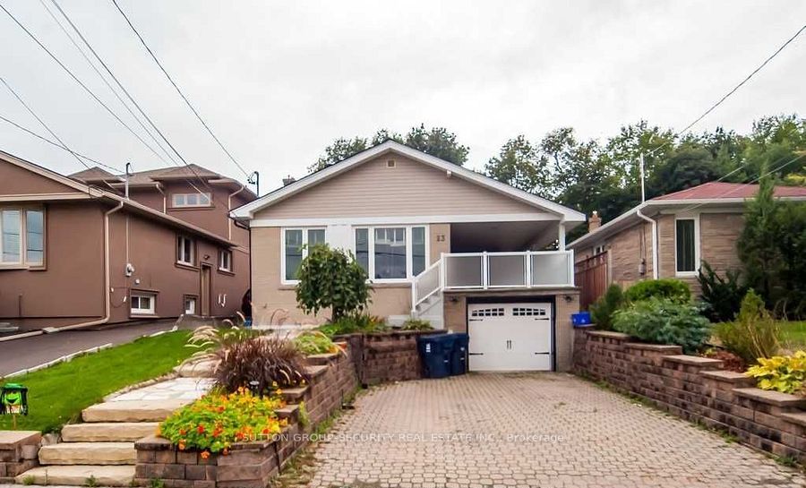 23 Cloverhill Rd, Toronto, Ontario, Stonegate-Queensway