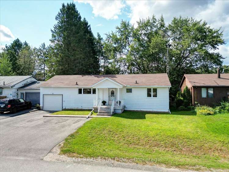 12 Great Oak St, Highlands East, Ontario, 