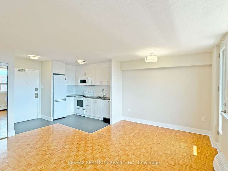 1500 Bathurst St, Toronto, Ontario, Humewood-Cedarvale