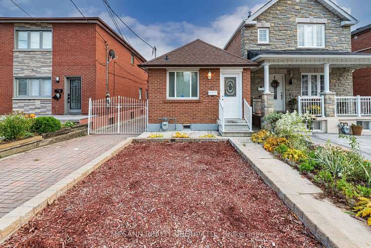 37 Bloem Ave, Toronto, Ontario, Caledonia-Fairbank