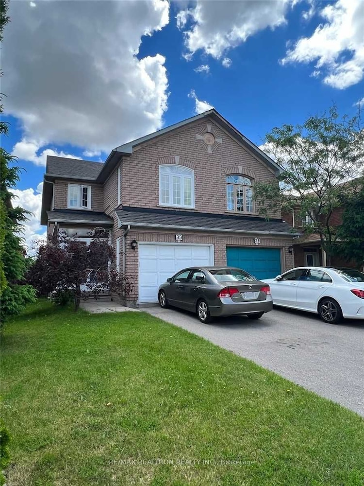 33 Baltic St, Richmond Hill, Ontario, Langstaff