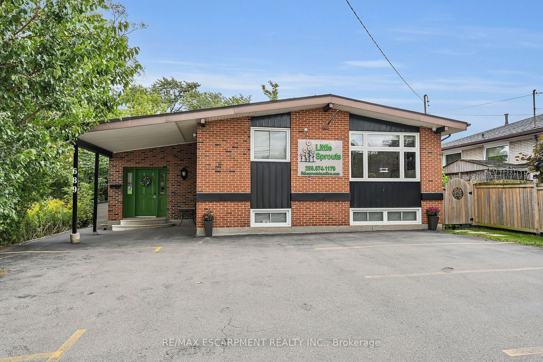 689 West 5th St, Hamilton, Ontario, Yeoville