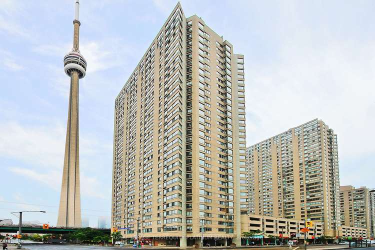 270 Queens Quay W, Toronto, Ontario, Waterfront Communities C1