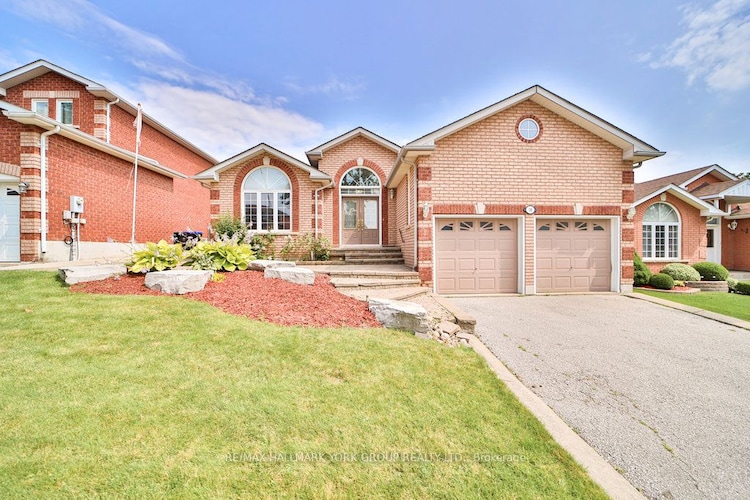 16 Noble Dr, Bradford West Gwillimbury, Ontario, Bradford