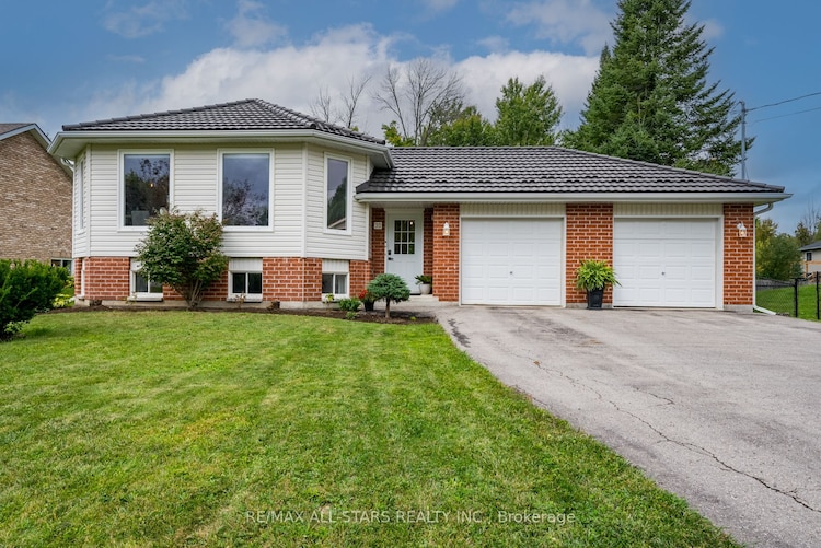 30 Heathbank Ave, Georgina, Ontario, Pefferlaw