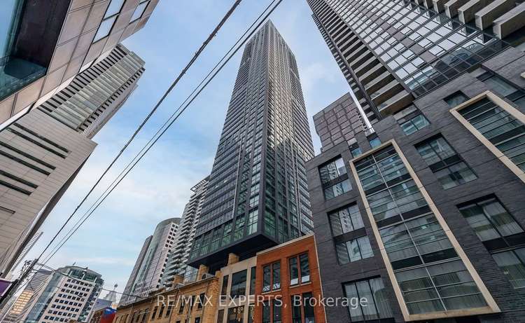 327 King St W, Toronto, Ontario, Waterfront Communities C1