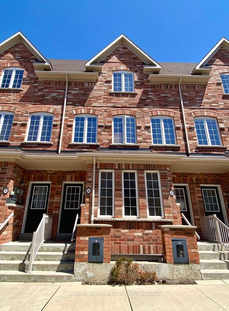 35 Carnahan Terr, Toronto, Ontario, The Beaches