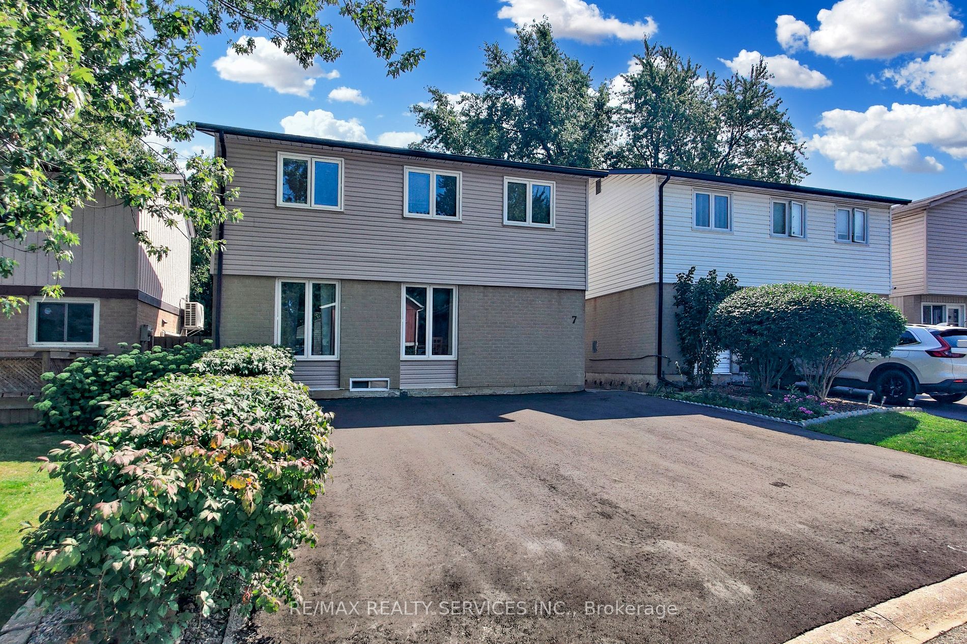 7 Gatsby Sq, Brampton, Ontario, Northgate