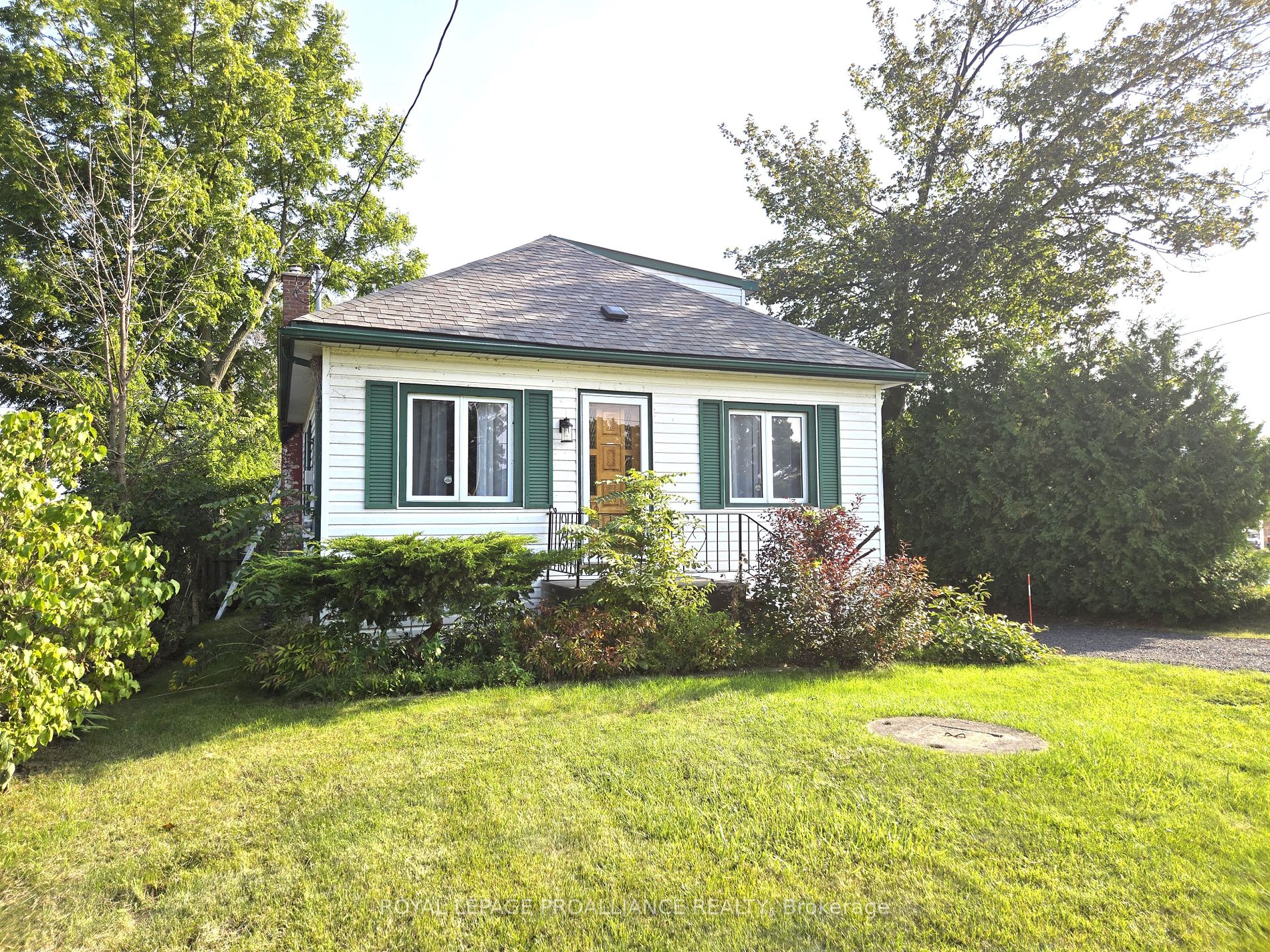 550 Old Highway 2, Quinte West, Ontario, 