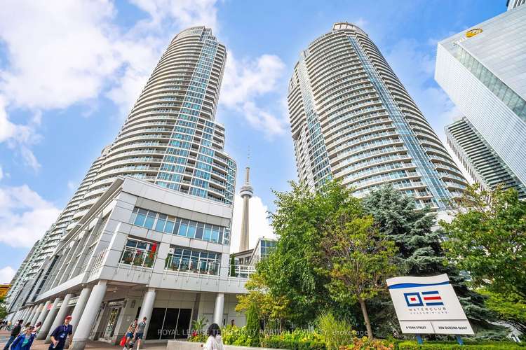 208 Queens Quay W, Toronto, Ontario, Waterfront Communities C1