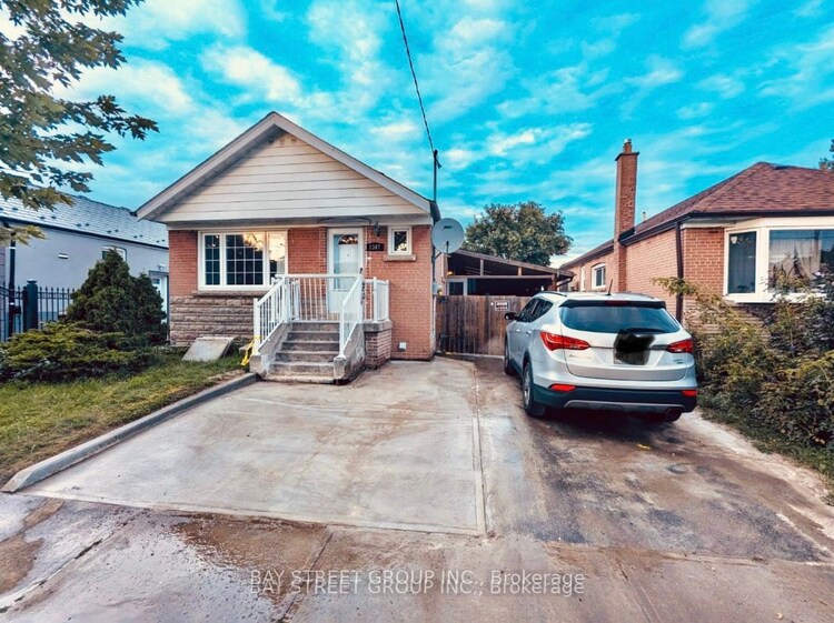 1347 Victoria Park Ave, Toronto, Ontario, Clairlea-Birchmount