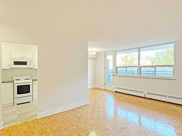 1500 Bathurst St, Toronto, Ontario, Humewood-Cedarvale