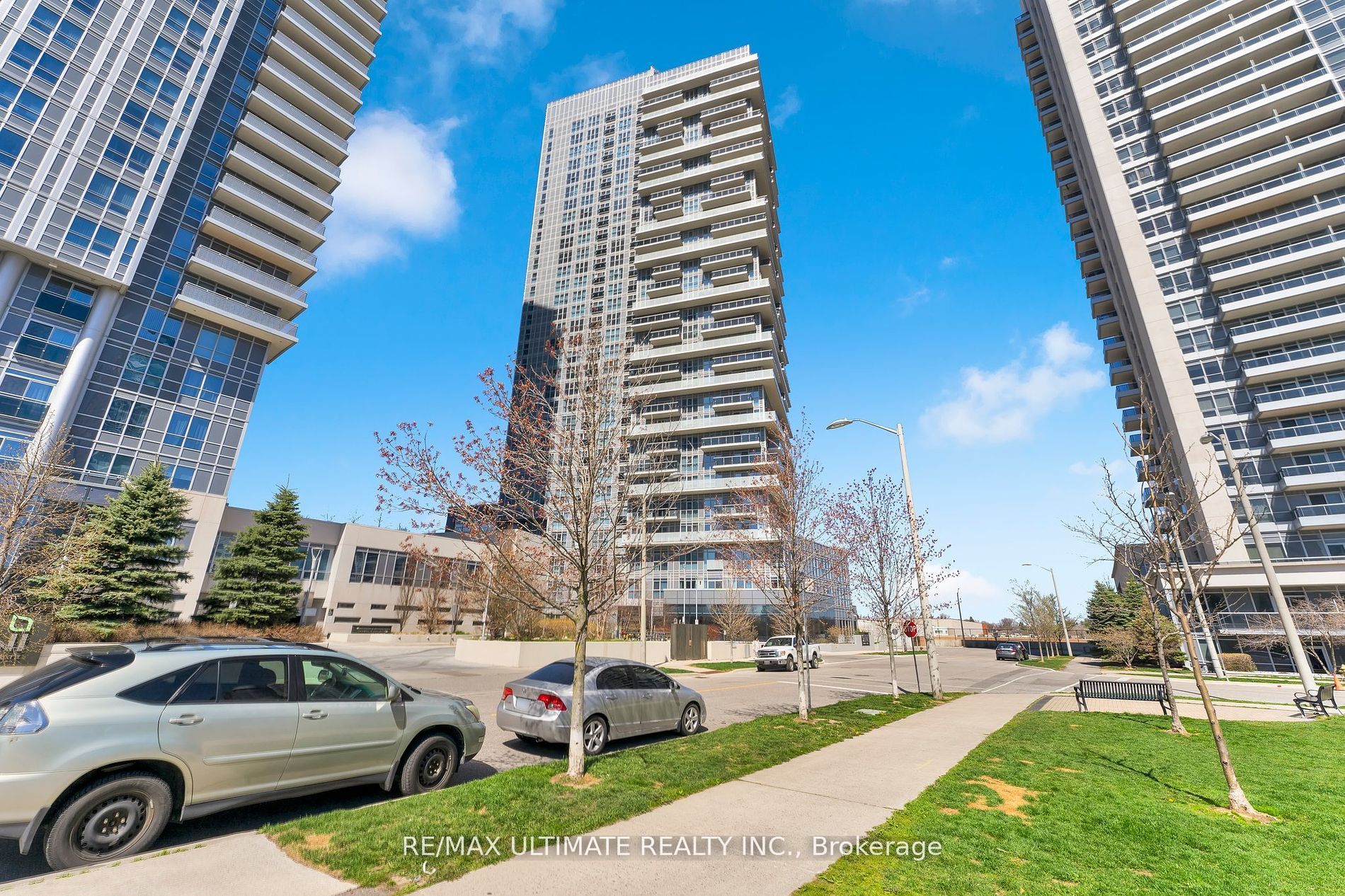 225 Village Green Sq, Toronto, Ontario, Agincourt South-Malvern West