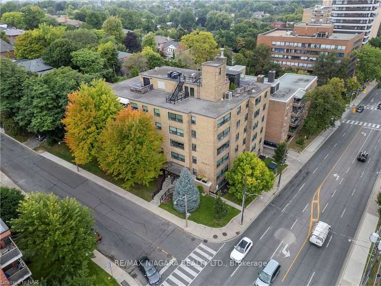 2 RIDELLE Ave, Toronto, Ontario, Forest Hill North