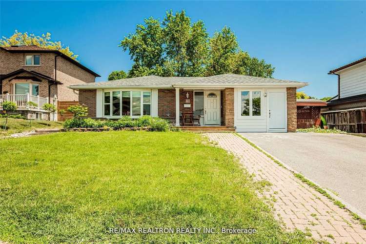 111 Carlson Dr W, Newmarket, Ontario, Gorham-College Manor