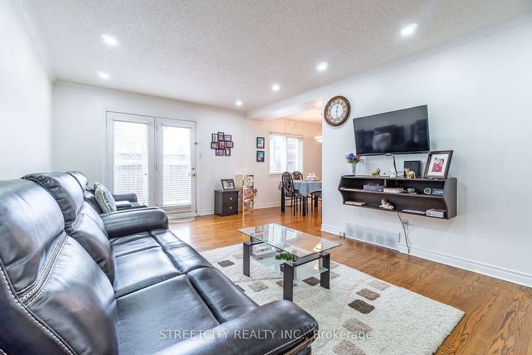 57 Town House Cres, Brampton, Ontario, Brampton East