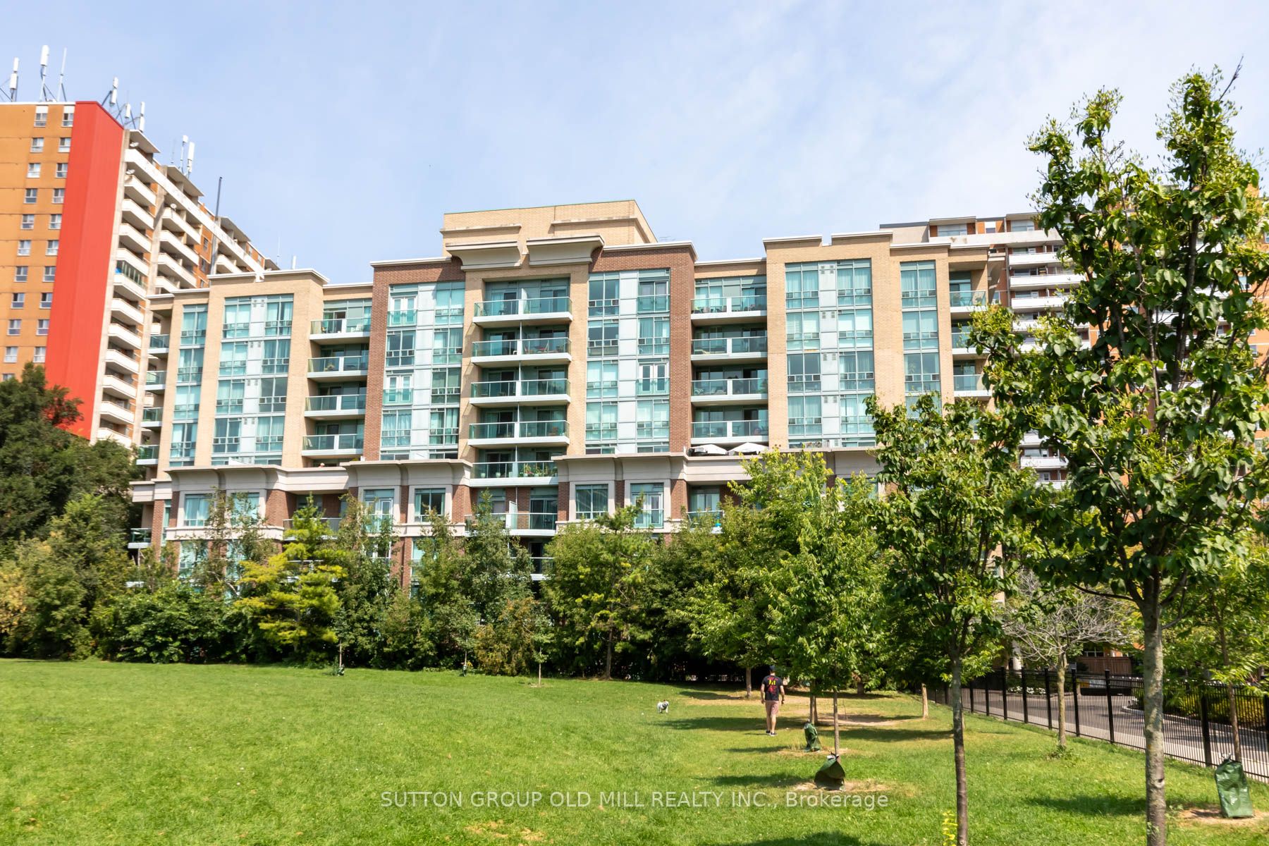 17 Michael Power Pl, Toronto, Ontario, Islington-City Centre West