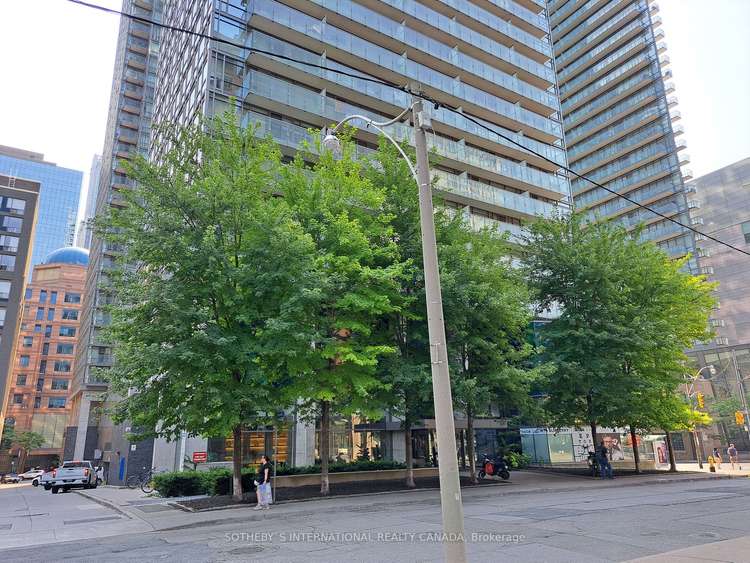 37 Grosvenor St, Toronto, Ontario, Bay Street Corridor