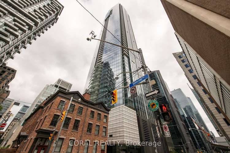 180 University Ave, Toronto, Ontario, Bay Street Corridor