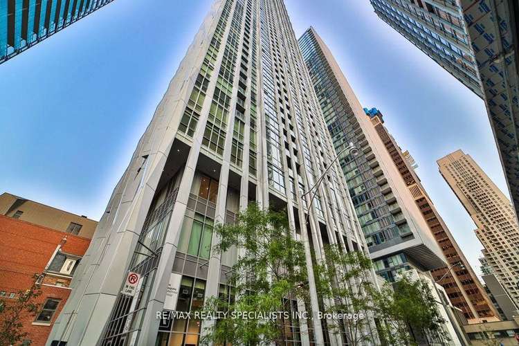 1 Yorkville Ave, Toronto, Ontario, Annex