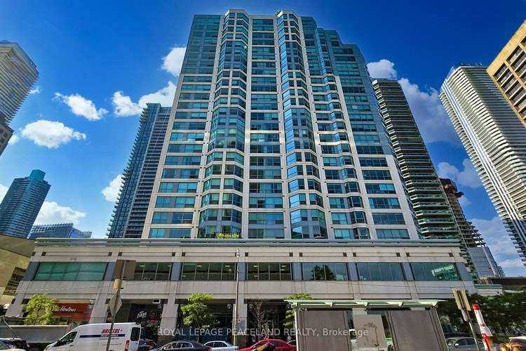 10 Queens Quay W, Toronto, Ontario, Waterfront Communities C1