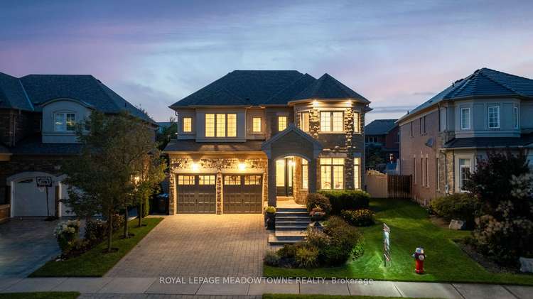 16 Edmonton St, Brampton, Ontario, Bram West