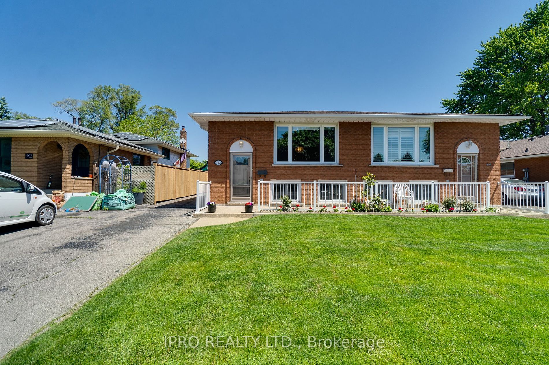 18 Costain Crt, Hamilton, Ontario, Fessenden