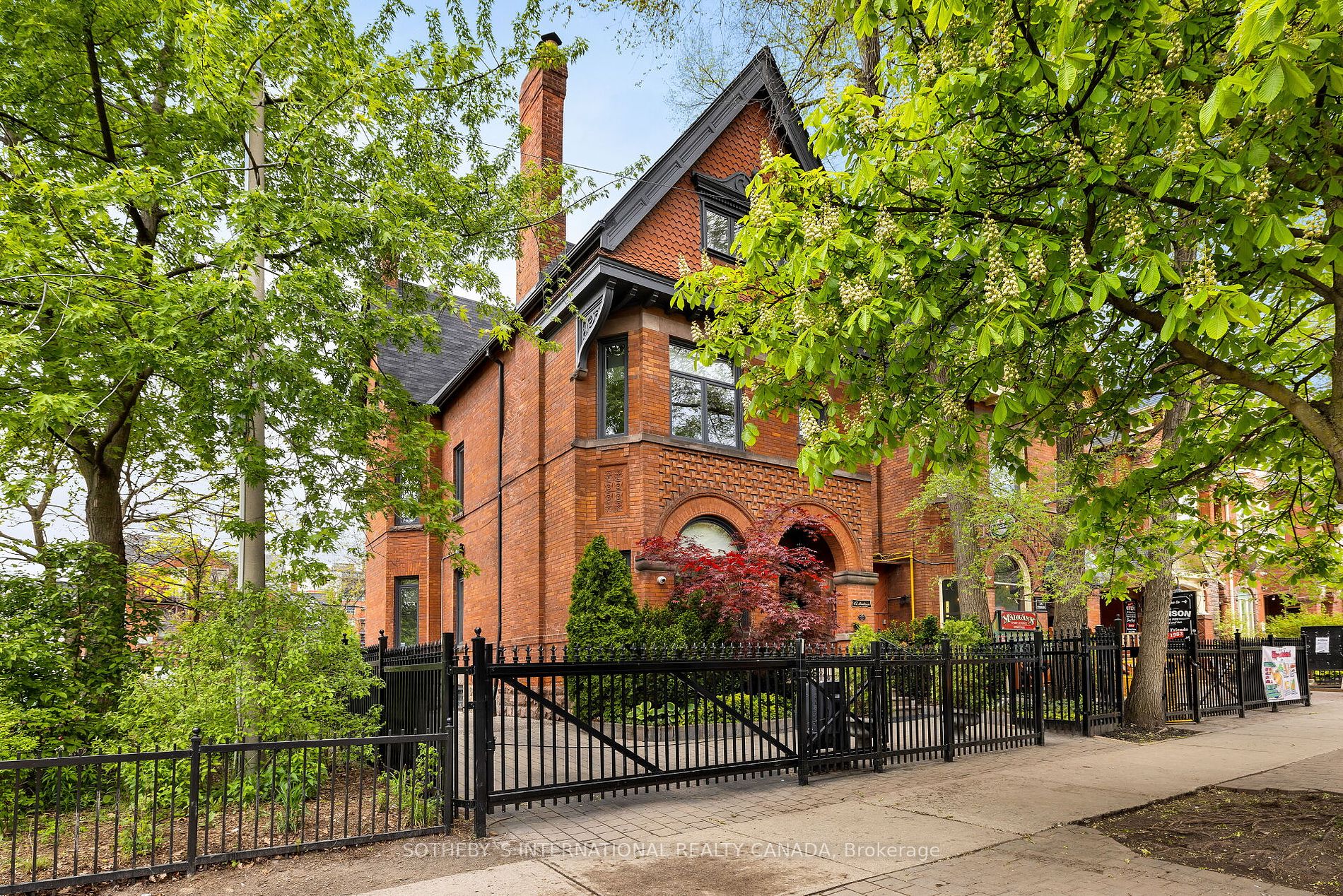 12 Madison Ave, Toronto, Ontario, Annex