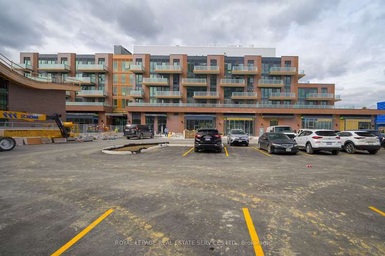 215 Lakeshore Rd W Rd, Mississauga, Ontario, Port Credit