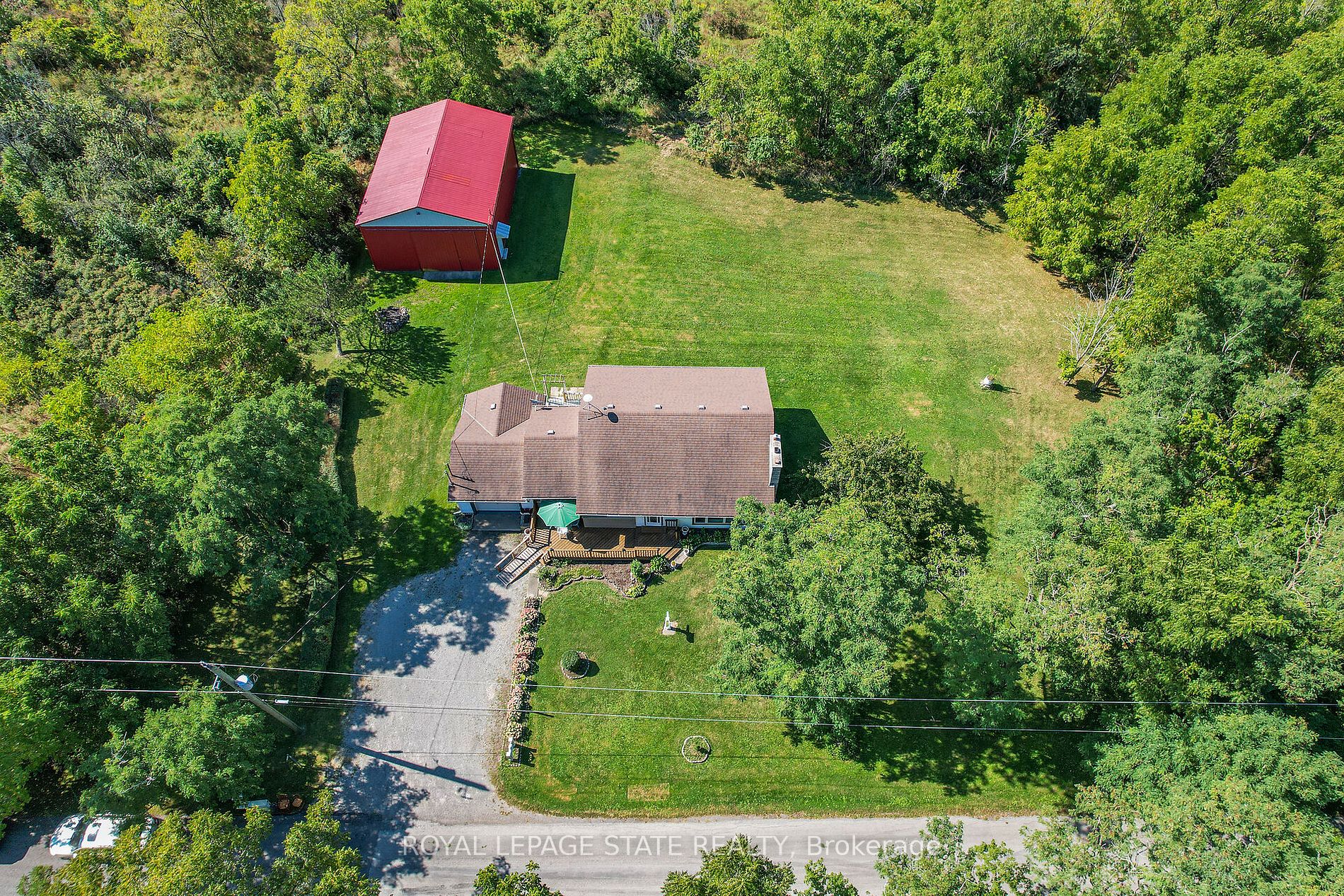 532 Ridge Rd E, Grimsby, Ontario, 