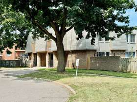 17 Old Pine Tr, Niagara, Ontario