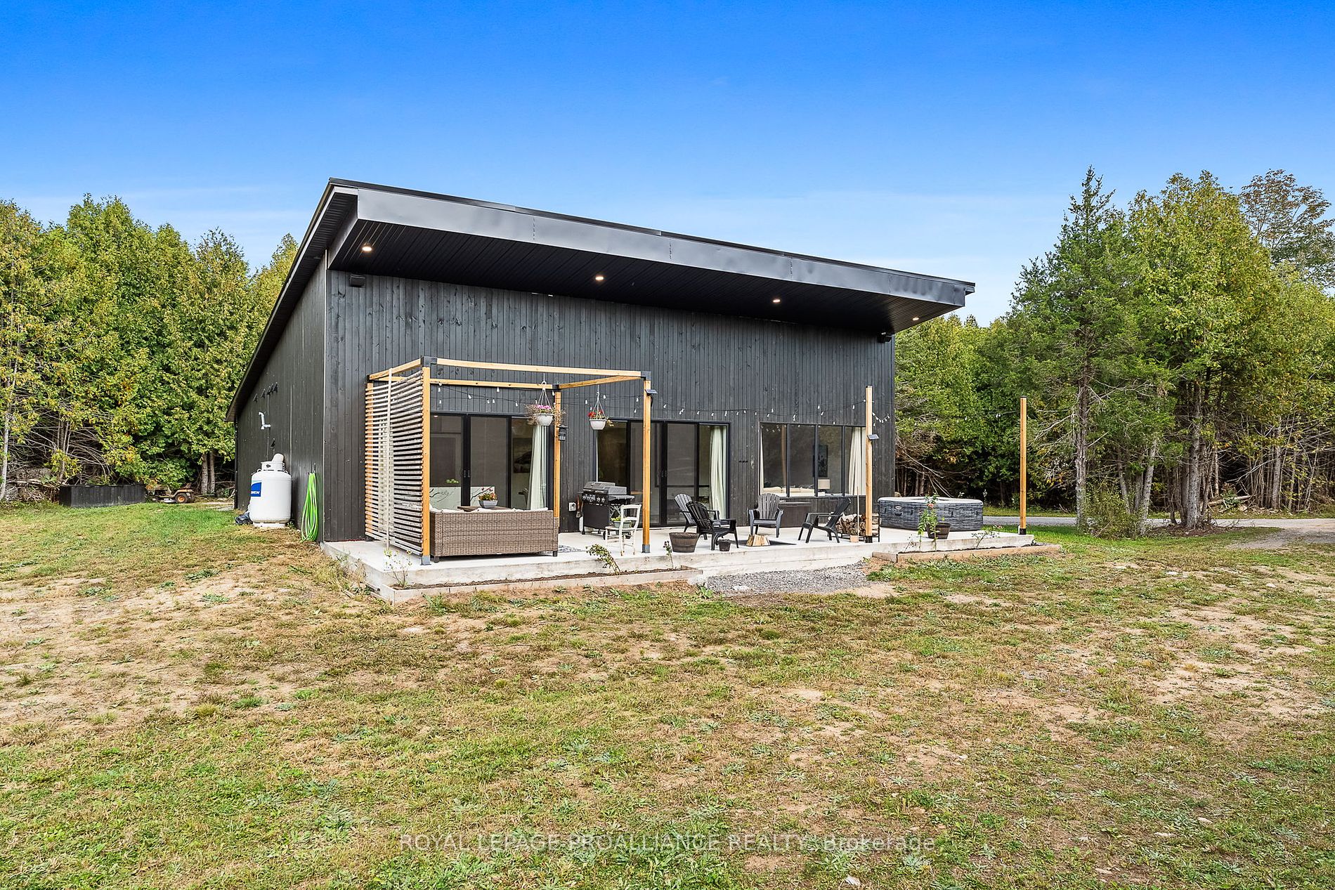 3529 Shannonville Rd, Tyendinaga, Ontario, 