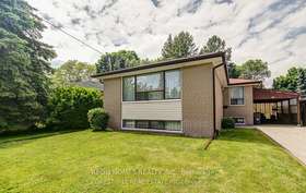 18 Hurley Cres, Toronto, Ontario