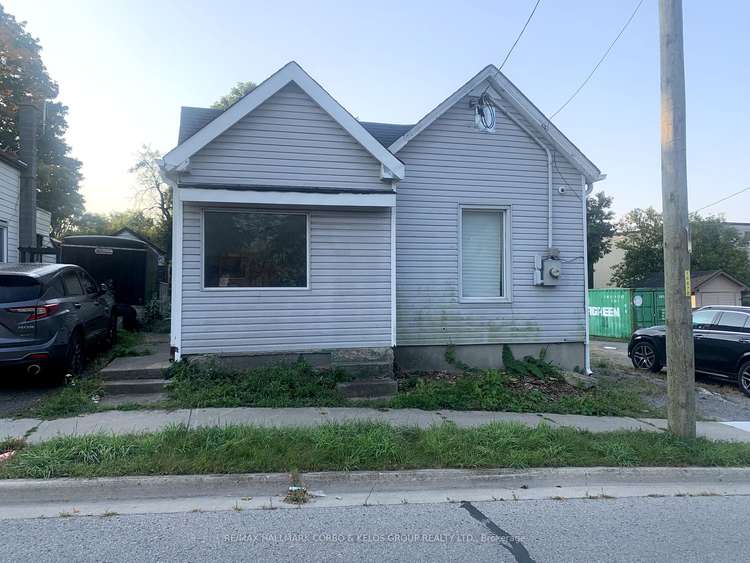 33 Hall St, Oshawa, Ontario, Central