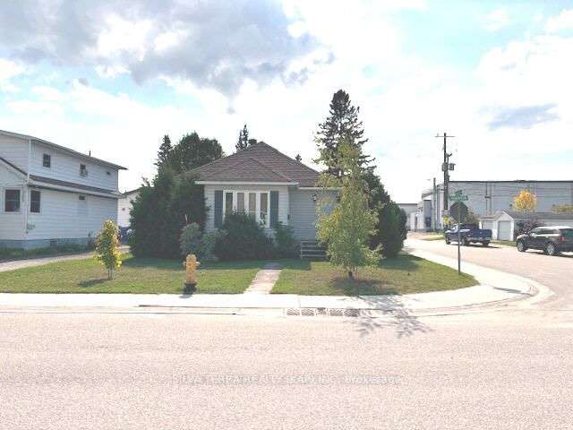 42 Egerton St, Kapuskasing, Ontario, 