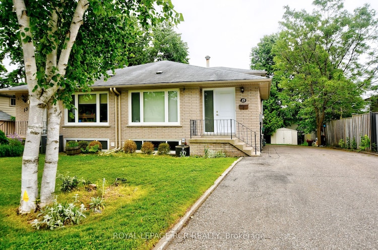 15 McDonald Dr, Aurora, Ontario, Aurora Heights