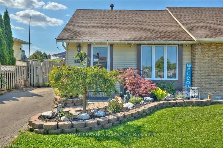 104 Carriage Rd, St. Catharines, Ontario, 